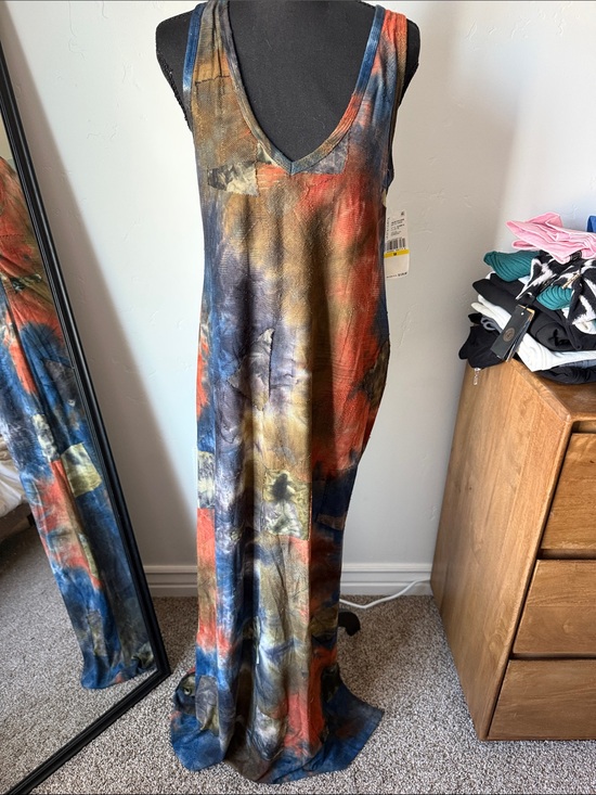 Karen Kane Dresses & Skirts - Karen Kane Sleeveless V-Neck Maxi Dress in Blue, Rust & Olive
